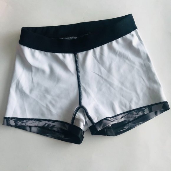 adidas techfit shorts size S - Picture 6 of 16